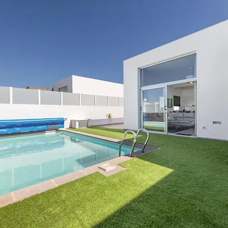 La Sombrera Playa Blanca